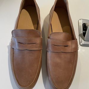 Never been worn, Adelante men’s loafers